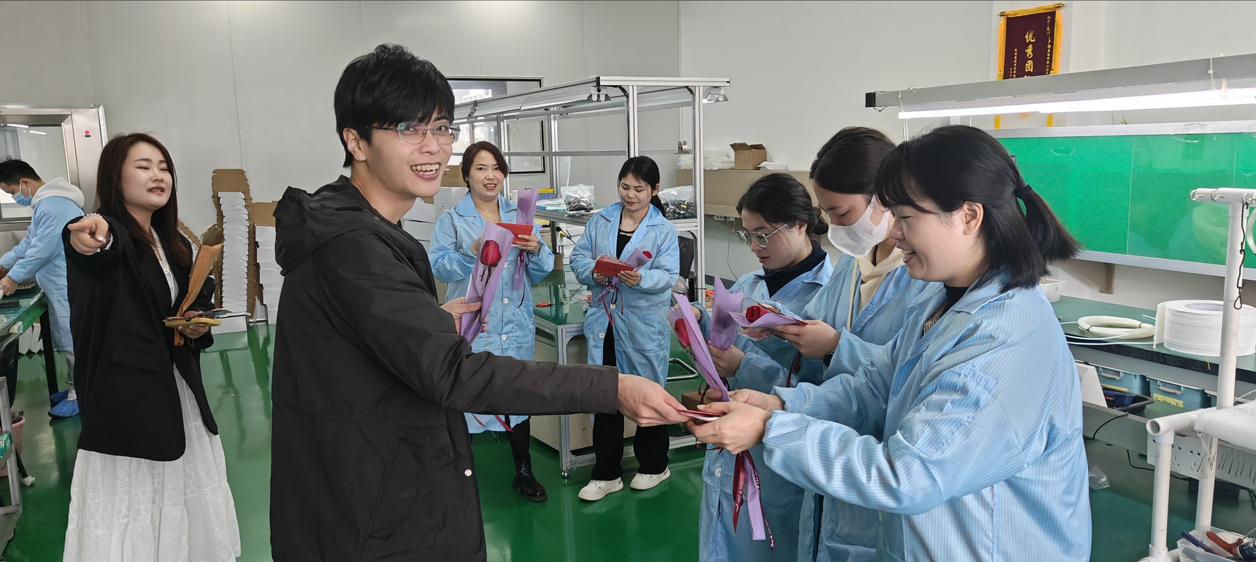 3.8女神節(jié)快樂(lè)丨不懼時(shí)光，自成光芒